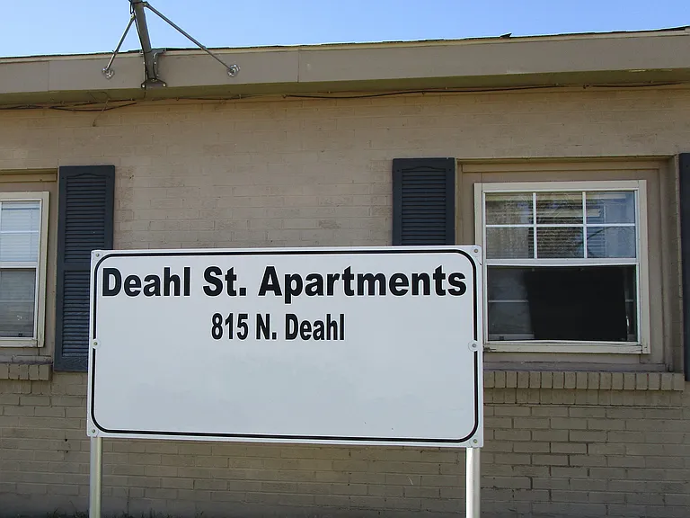 815 N Deahl St #3 — Photo 1