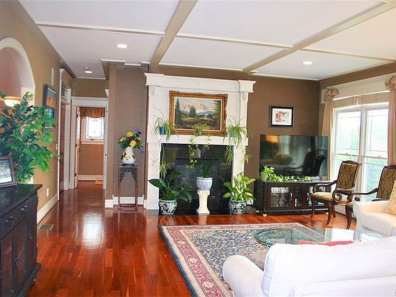 5th image of 8956 Connemara Ln