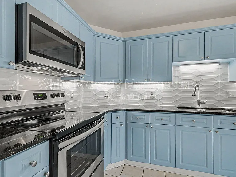 13606 Red Wine Ct — Photo 8