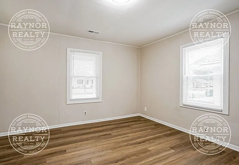 515 Dale St SW — Photo 12