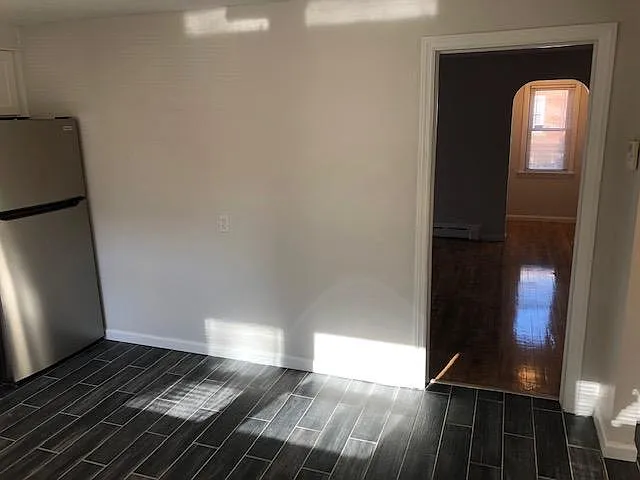 18-34 Benton St — Photo 7
