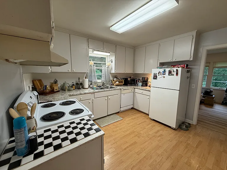 121 Leighton Rd — Photo 5