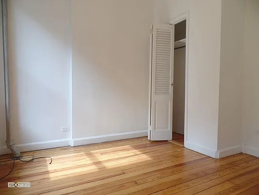 Rented by Citi Habitats | media 26