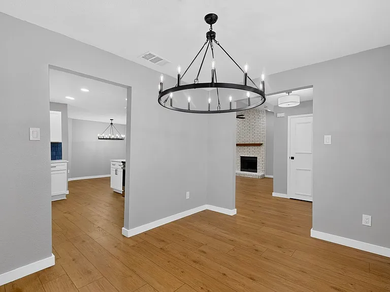 215 Aspenway Dr — Photo 20