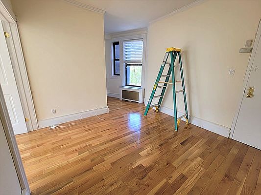 3rd image of 27 Morton St #X