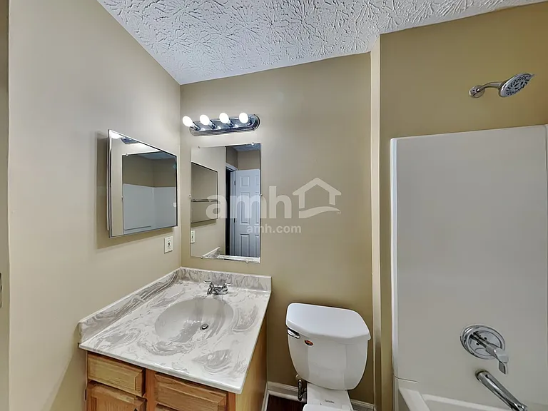 4460 Landmark Rd — Photo 17