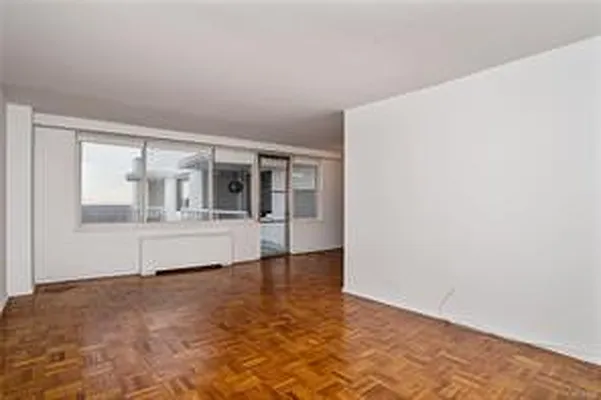 Sold by John Edwards Real Estate, Inc. | media 5