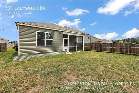 704 Ladywood Dr — Photo 16