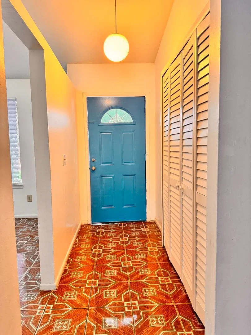 Great location! Great price! Great home! — Photo 2