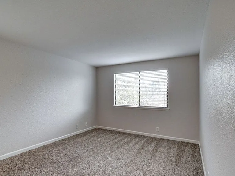 19822 Military Rd S #4 — Photo 10