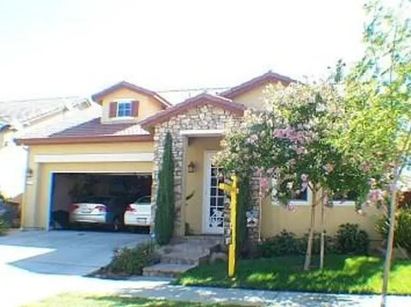 561 Branding Iron St, Oakdale, CA 95361
