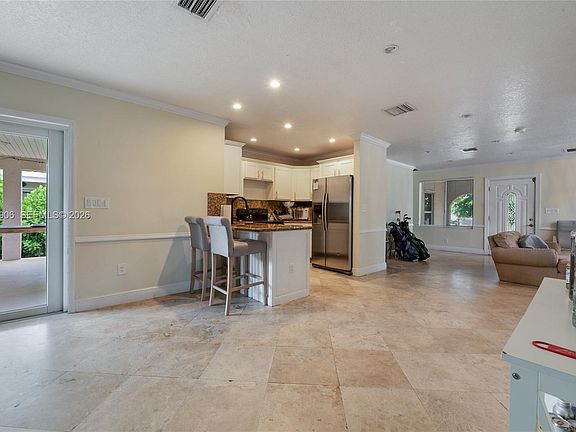 4th image of 6881 SW 27th St