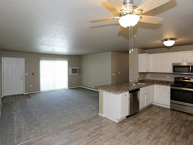 130 Howard Ln — Photo 1