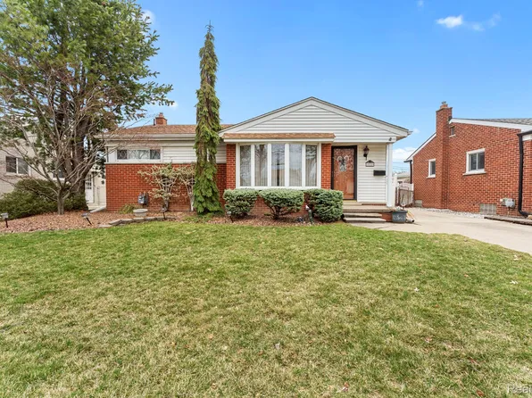 15225 Poplar St, Southgate, MI 48195