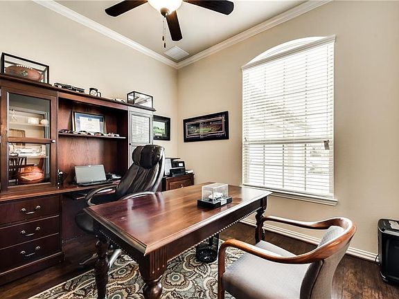 5th image of 9770 Robinwoods Dr