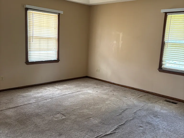 14631 Laquinta Dr — Photo 16