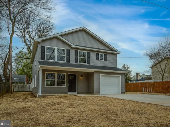 1624 Grieb Ave, Levittown, PA 19055