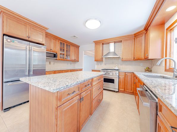 88 Alpine Dr