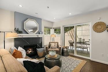 3rd image of 1415 6th Ave N APT 205