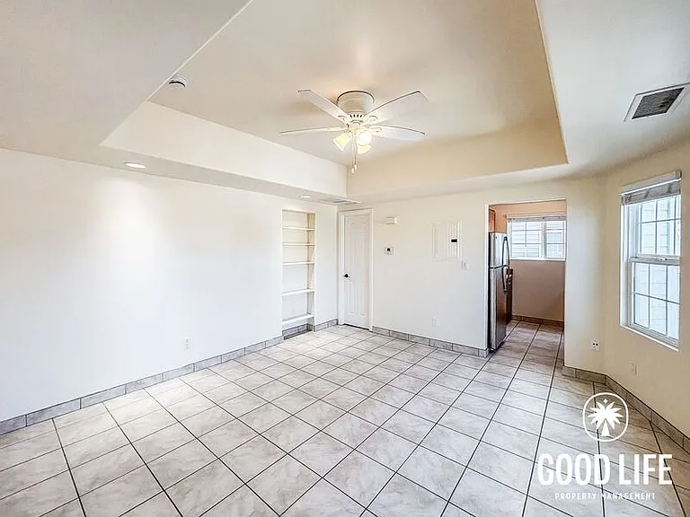 4335 1/2 Cleveland Ave — Photo 5