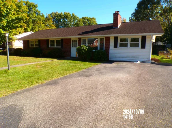 1012 Custis St, Radford, VA 24141