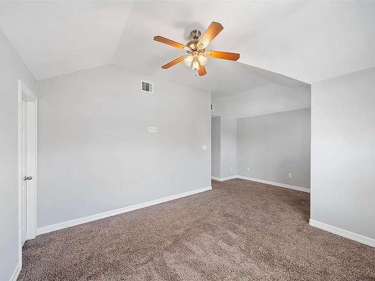 3002 Paige St — Photo 16