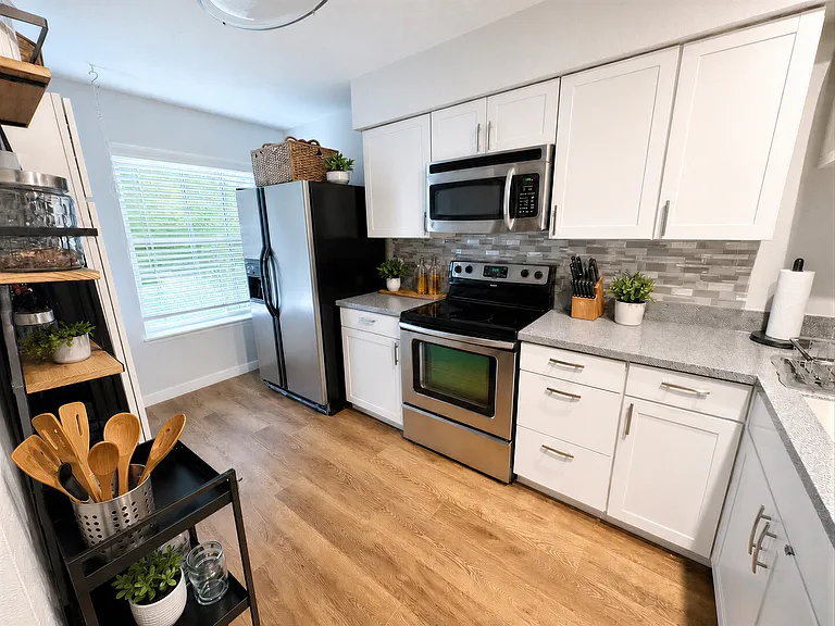 8102 Briar Ridge Ln — Photo 2