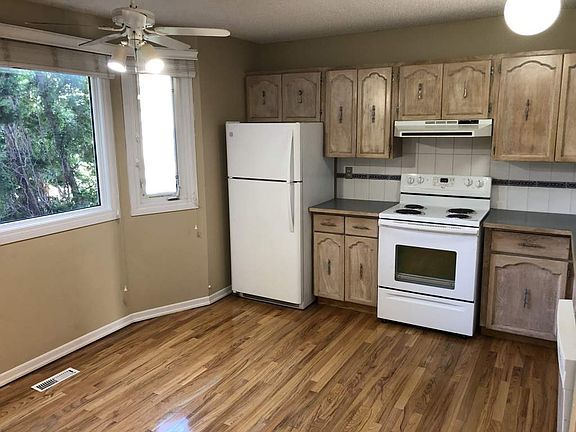 4th image of 10787 31st Ave NW #101