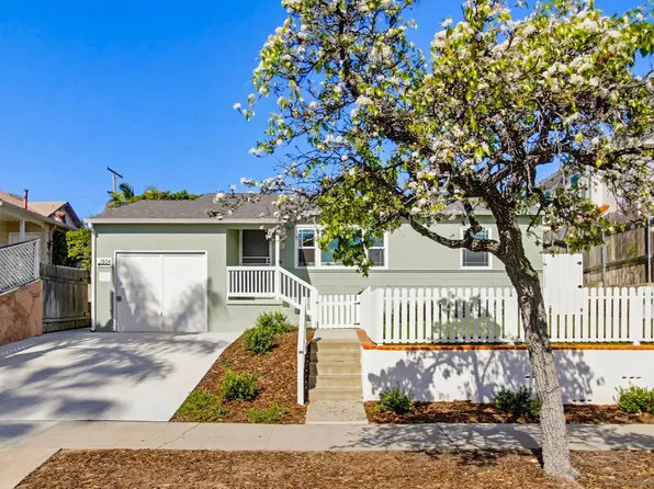 1852 Chalcedony St, San Diego, CA 92109