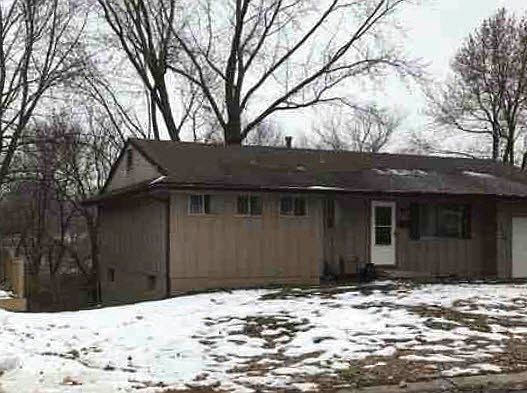 2nd image of 3029 S Linwood Ave