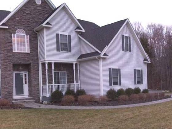1st image of 4 Cove Hollow Ct