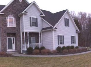 4 Cove Hollow Ct, Newton, NJ 07860