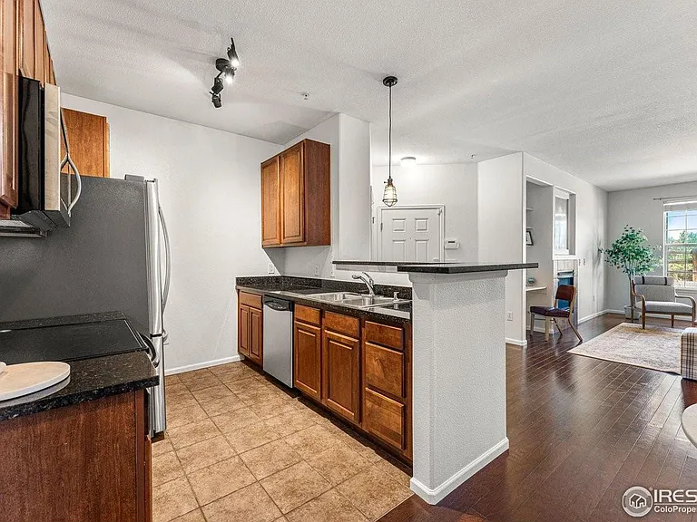 2985 Blue Sky Cir #7-106 — Photo 4