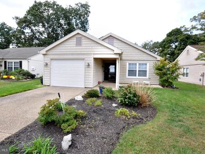 41 New Castle Dr, Southampton, NJ, 08088
