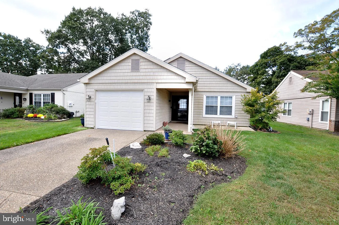 41 New Castle Dr photo 1