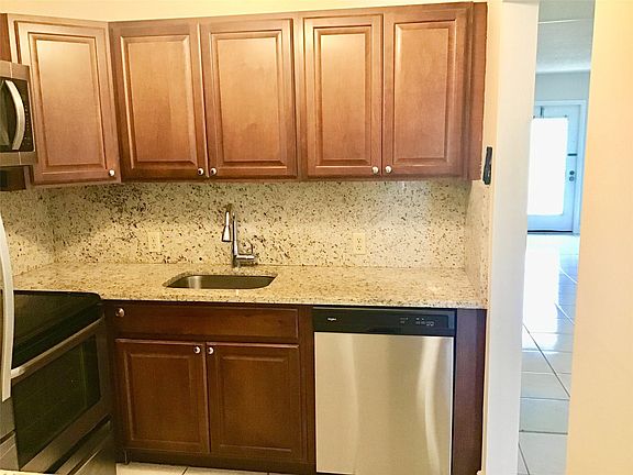 5th image of 135 Fanshaw D #135