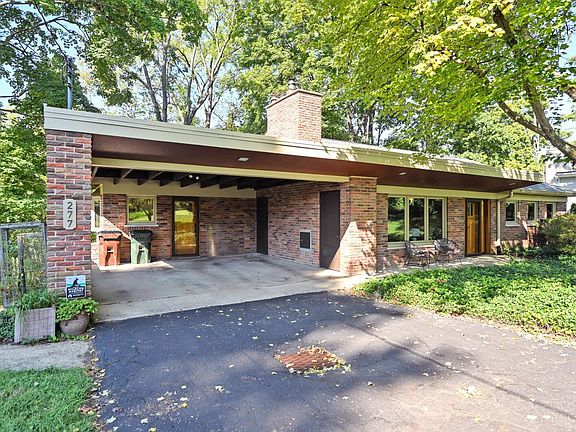 5th image of 277 Compton Rd