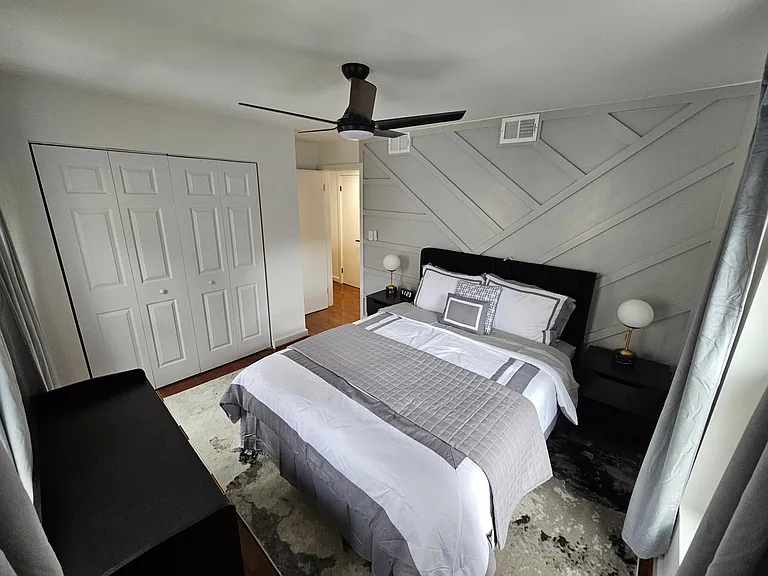 1425 Hopkins St NW #202 — Photo 8