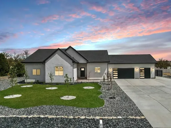 1328 S Papago Dr, Pueblo West, CO 81007