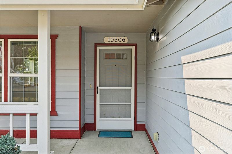 2nd image of 10506 63rd Drive NE