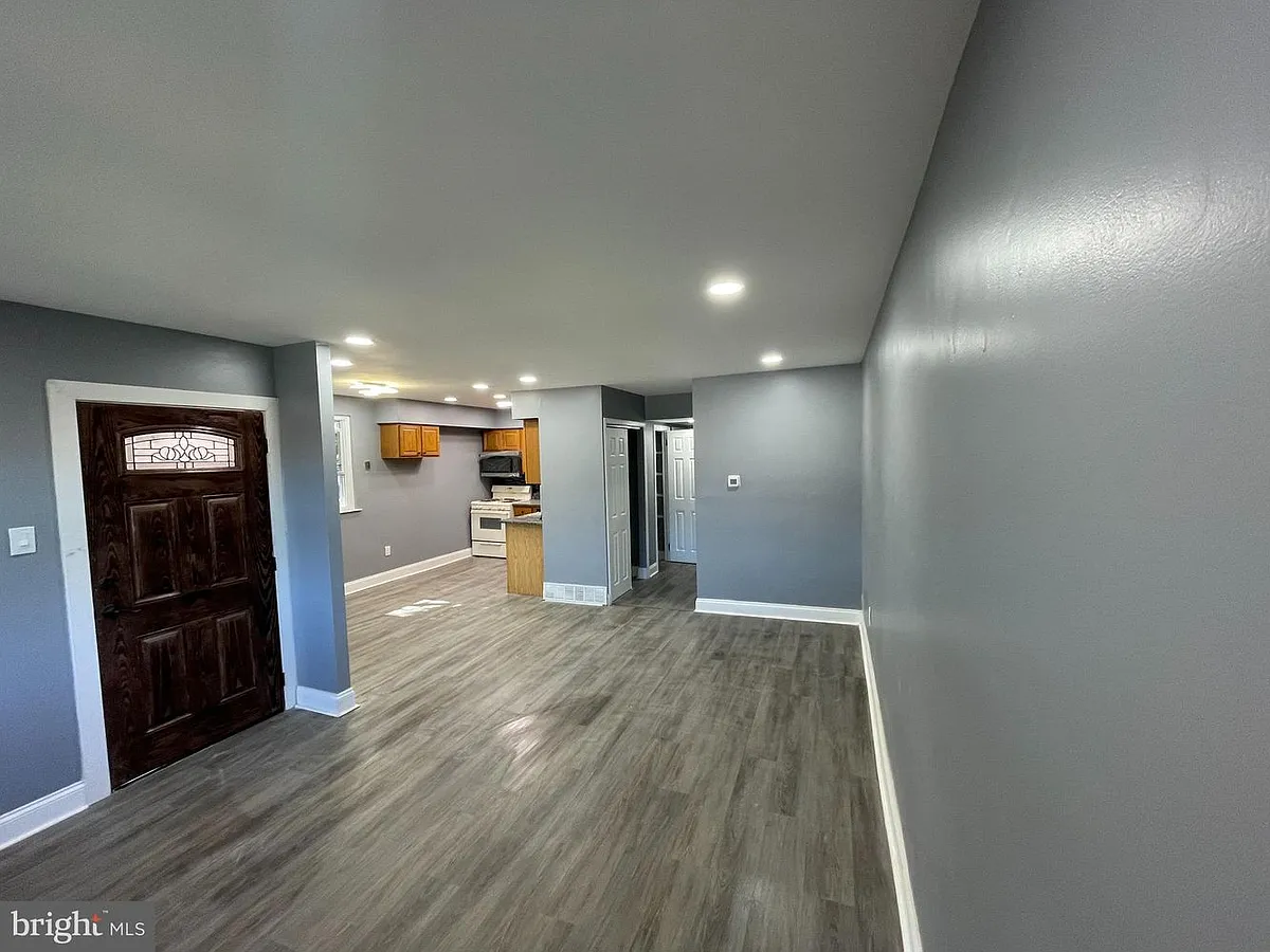 Building Photo - 11920 Waldemire Dr #1