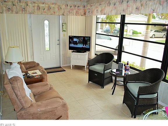 4th image of 352 Nicklaus Blvd