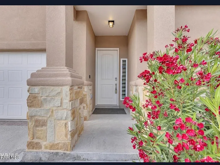 13729 Vista Lagos Ave — Photo 4