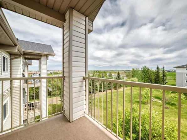 5000 N Somervale Ct SW #412, Calgary, AB T2Y 4M1