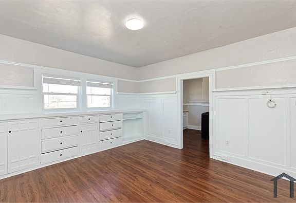 5th image of 546 Georgia St APT 205