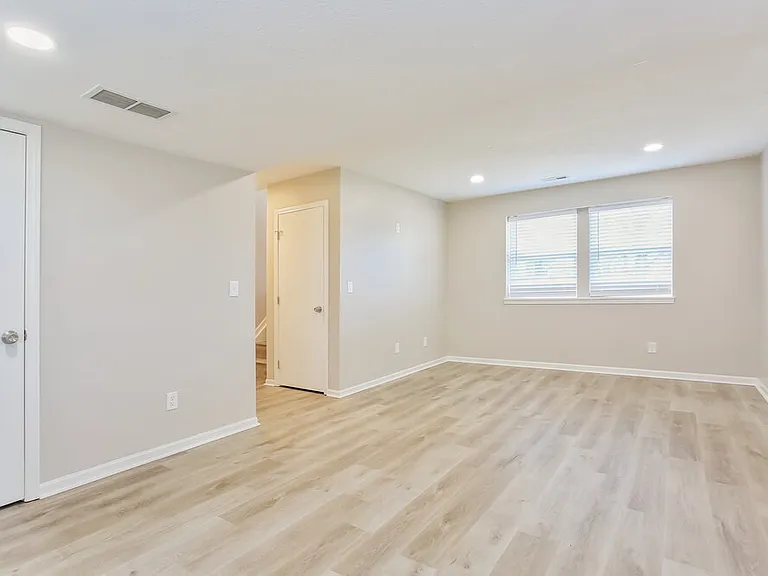 4990 Brice Creek Dr — Photo 10