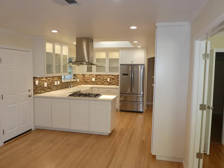 2226 Cactus St — Photo 4