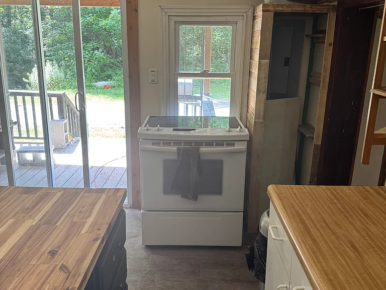 Electric oven and stove
