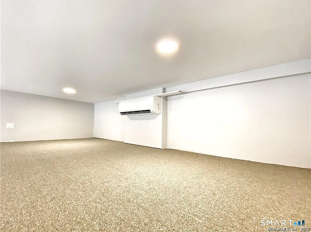 Studio, 1.0 bath, 400 sqft, $1,595 — Photo 2