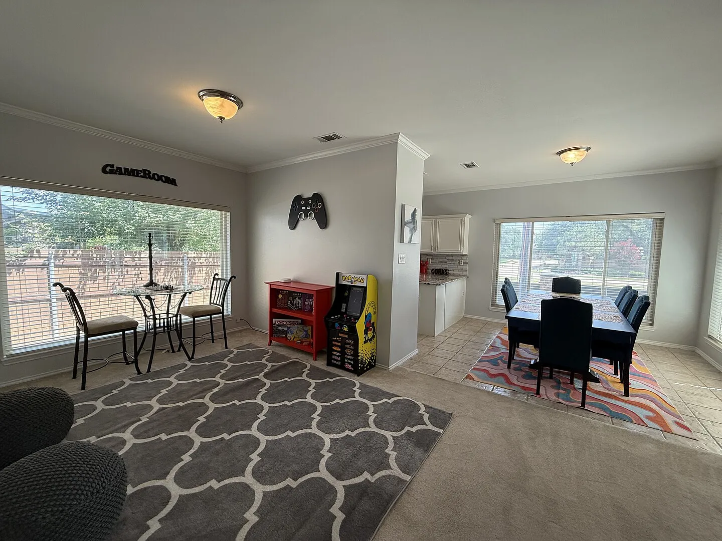 FL021 32min to UNT Base - Sleeps 6 - Free Parking-Fast WiFi — Photo 2
